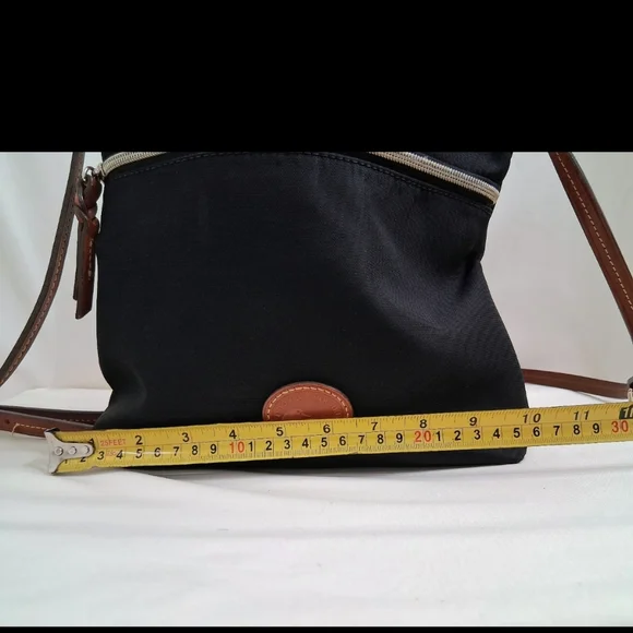 Dooney & Bourke Black Nylon Tan Straps Double Zip Crossbody Bag W Free Pouch - Picture 5 of 12